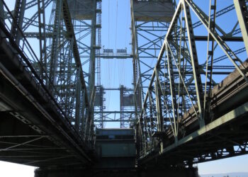 Further funding is being sourced for the new bridge to replace the current structure carrying I-5 over the Colombia River and connecting Oregon and Washington state – image courtesy of © Rajan Singh|Dreamstime.com