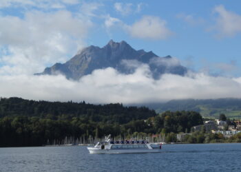 Implenia and Frutiger will build a new tunnel running alongside Lake Lucerne in Switzerland – image courtesy of © Melissa Nash| Dreamstime.com