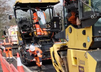 The AP555 was being used to pave 30mm layers using an SMA mix supplied by Eurovia - image © courtesy of Mike Woof
