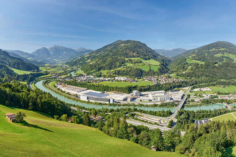 Liebherr is expanding production capacity for its wheeled loaders