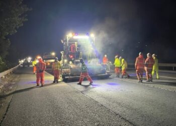 A trial of innovative road materials on a busy motorway has been carried out for National Highways to test zero carbon technology