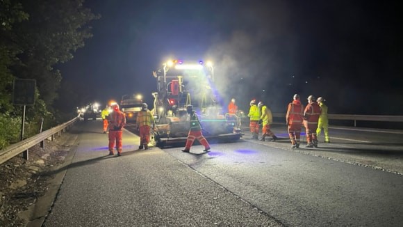 A trial of innovative road materials on a busy motorway has been carried out for National Highways to test zero carbon technology