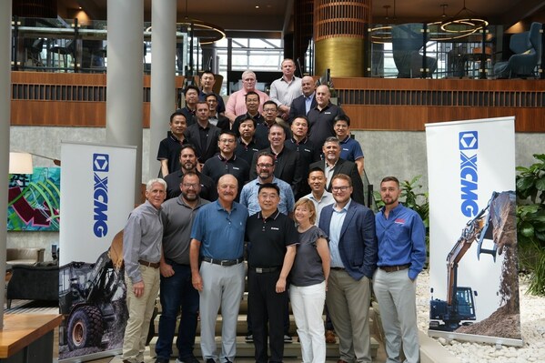 Yang Dongsheng (centre, front row) is chairman of Chinese construction machinery firm XCMG and has revealed his plans