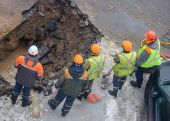 Knowing where utilities are located will help benefit repair works and reduce delays for road users – image courtesy of © Sviatlana Hladkaya| Dreamstime.com