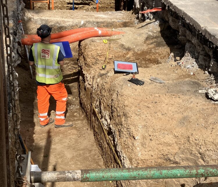 The section is 5.8m wide by 1.4m high and distinct layers can be seen that tell the story of the road’s construction (image courtesy https://oldkentroad.org.uk)