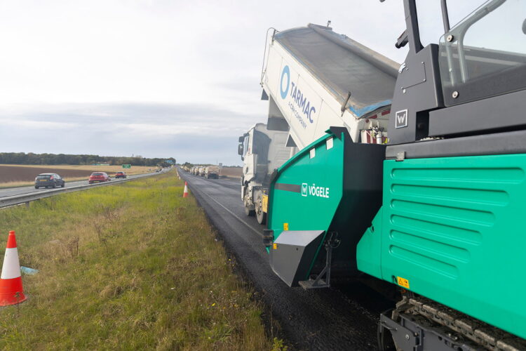 A warm mix asphalt was used together with a pioneering CarbonSink bio-component binder from Shell, which locks carbon into the road to prevent it being released into the atmosphere