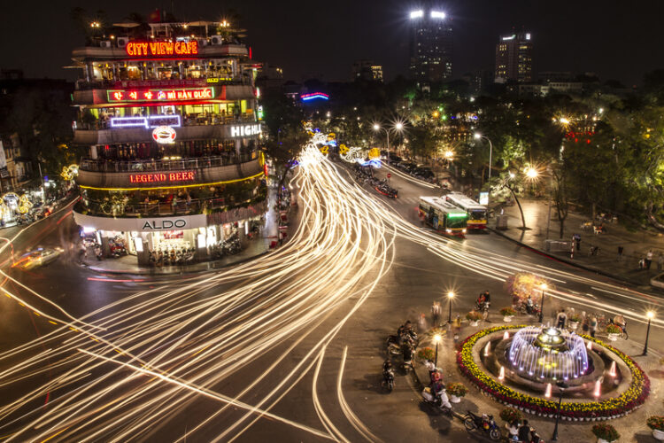 A new bridge and highway will help cut traffic congestion in Hanoi, Vietnam – image courtesy of © Keniwruh| Dreamstime.com