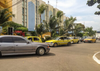 New road works to a key stretch will improve transport for Cameroon – image courtesy of © Ammonitefoto| Dreamstime.com