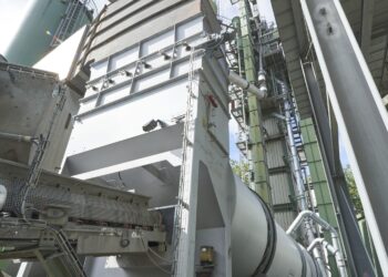 Fitting novel emissions control technology from Benninghoven on an asphalt plant in Germany has allowed one asphalt producer to boost efficiency