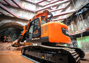 Tunnelling applications often require the transportation of the machine to areas with limited access, so the DX235RTF-7 is designed to be simple to lift and manoeuvre into place