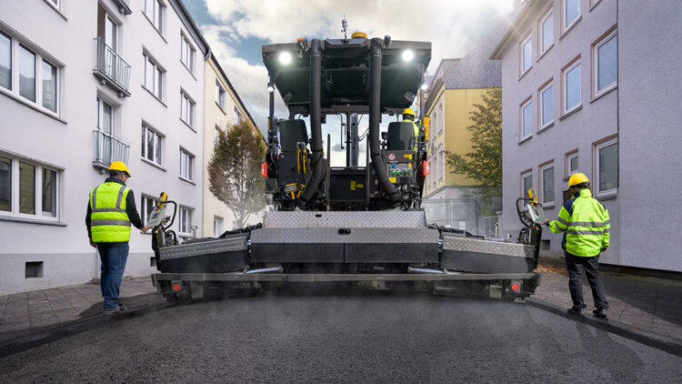 Ammann: patented double tamper can be adjusted on the fly