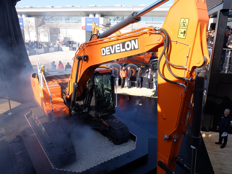 Develon’s new -9 series excavators offer new levels of fuel efficiency and safety