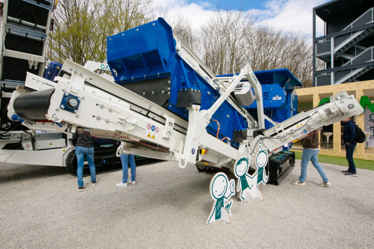 Cams’ new Centauro 75.25 shredder and screener