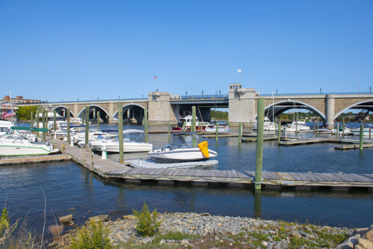 Jacobs will work on a plan to demolish the Washington Bridge in Rhode Island – image courtesy of © Jiawangkun| Dreamstime.com