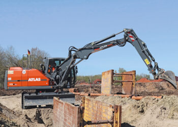 Off-highway machines operate in complex environments and decarbonising operations poses challenges