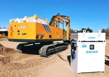 ZQUIP, part of Moog Construction, and CASE collaborated to demonstrate how traditional diesel-hydraulic machinery can become zero-emissions machines (image courtesy ZQUIP)
