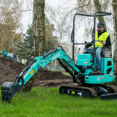 Sunward says the SWE 20FE has exceptional digging forces of over 9.4kN (bucket) and almost 5.8kN (arm). Image courtesy Sunward