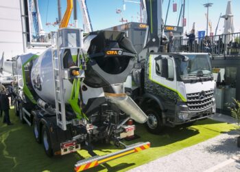 Part of the Energya range, Cifa’s E10 concrete mixer and K42E concrete boom offer zero-emission options for job sites