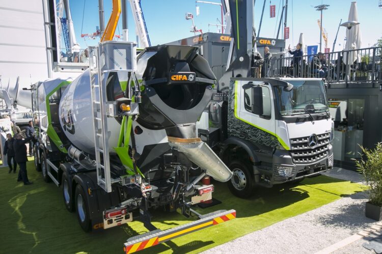 Part of the Energya range, Cifa’s E10 concrete mixer and K42E concrete boom offer zero-emission options for job sites