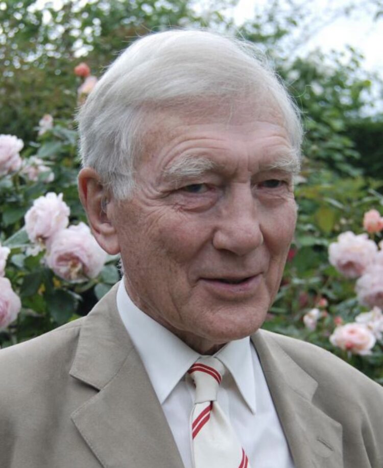Douglas Parkes, who died recently, was a pioneering tunnelling engineer and a founder member of the British Tunnelling Society