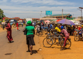Kenya’s new Western Highway will link Busia on the border with Uganda to Muhuru Bay, on the border with Tanzania – image courtesy of © Matyas Rehak| Dreamstime.com
