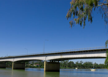 Premise worked on the Fitzroy River Bridge project in Rockhampton, Queensland, after extensive flooding damaged the structure (image © Kerrod Casey/Dreamstime)