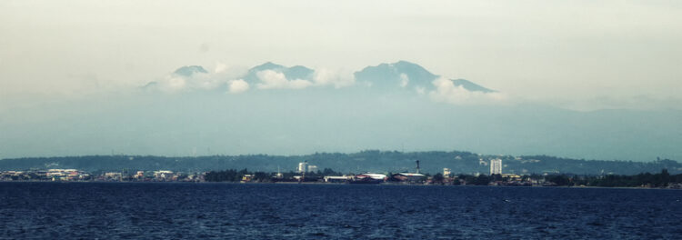 Work is underway in the Philippines for the new bridge linking Davao City with Samal Island, which will help develop tourism further – image courtesy of © Atosan| Dreamstime.com