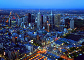 Melbourne will benefit from reduced traffic congestion once work to the Eastern Freeway is complete – image courtesy of © Pixcom| Dreamstime.com