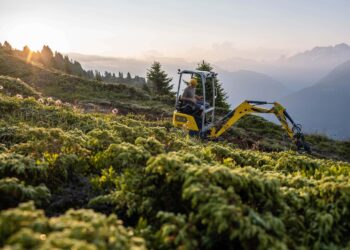 Wacker Neuson says that despite tough market conditions, the firm is seeing a recovery in its operations