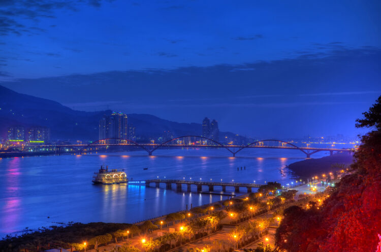 A new bridge in Taiwan will cut journey times for drivers in capital Taipei – image courtesy of © Kstepien| Dreamstime.com