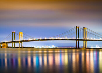 Proposals are being considered for the new bridge spanning the Delaware River and linking Pennsylvania and New Jersey © Mihai Andritoiu| Dreamstime.com