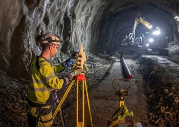 Hexagon’s technologies are delivering measurable impact across the project by enabling precise alignment with total stations, GPS, multistations and laser scanners