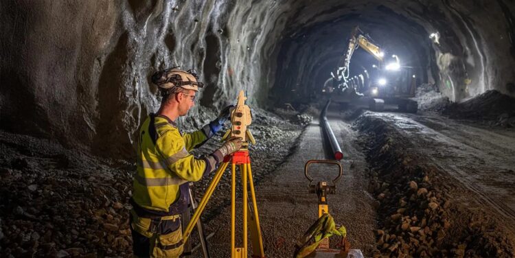 Hexagon’s technologies are delivering measurable impact across the project by enabling precise alignment with total stations, GPS, multistations and laser scanners