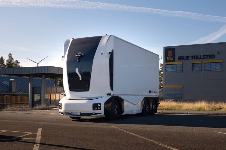Not the prettiest delivery truck but a game-changing border crossing for Einride’s vehicle (image courtesy Einride)