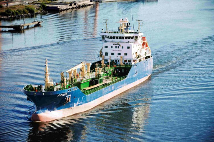 Every tonne of bitumen delivered involves energy-intensive shipping and trucking (image courtesy Nynas)