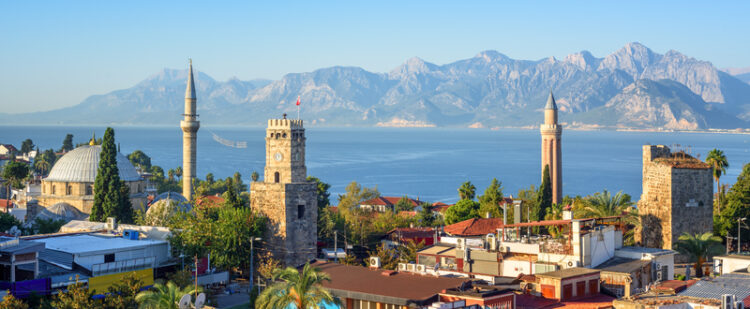 A new highway in Turkey will connect Antalya and Alanya, helping boost tourism in the region – image courtesy of © Xantana| Dreamstime.com