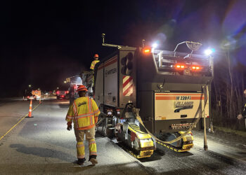 The project was 32-lane/miles of resurfacing that included seven bridges along an eight-mile section of the heavily travelled I-526 loop around Charleston (image © Banks Construction /Topcon Positioning Systems)