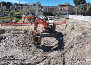 Crushing and recycling material onsite is providing major cost benefit for a project in Matera in Southern Italy