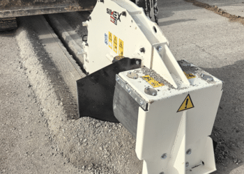 Mounted on an XCMG XE 80D 8-tonne excavator, the RWE 35 has been achieving a cutting speed of 2m per minute