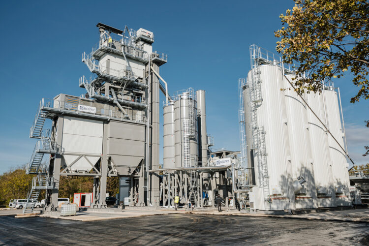 Productive asphalt-plant technology is offered by Ammann’s ABA UniBatch which features the latest as1 Control System
