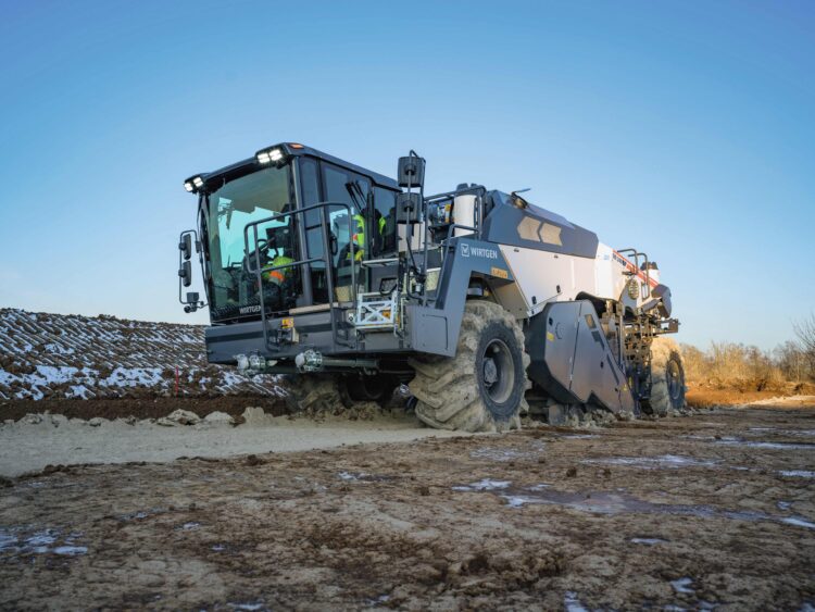 Advanced recycling and stabilisation are possible with Wirtgen’s new recyclers and stabilisers