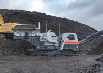 Metso’s latest Lokotrack models offer versatility with dual-power technology