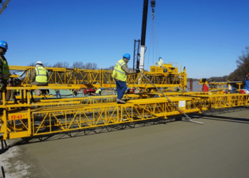 The lightweight tubular-steel, truss-construction and expanded-metal, non slip decking of Bid-Well’s 2418 Work Bridge allows for fast assembly, breakdown and transport between jobsites