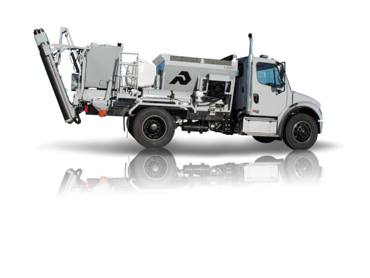 With a gross-vehicle-weight rating under 11,700kg, the mixer can be transported using a standard pickup truck