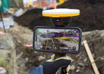 Trimble’s SiteVision system allows users to view digital models
