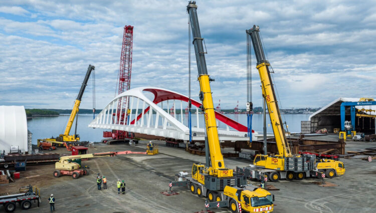 Safe lifting is a core value of Manitowoc and the new mobile training and technology centre backs up the company's commitment (image courtesy of Manitowoc)