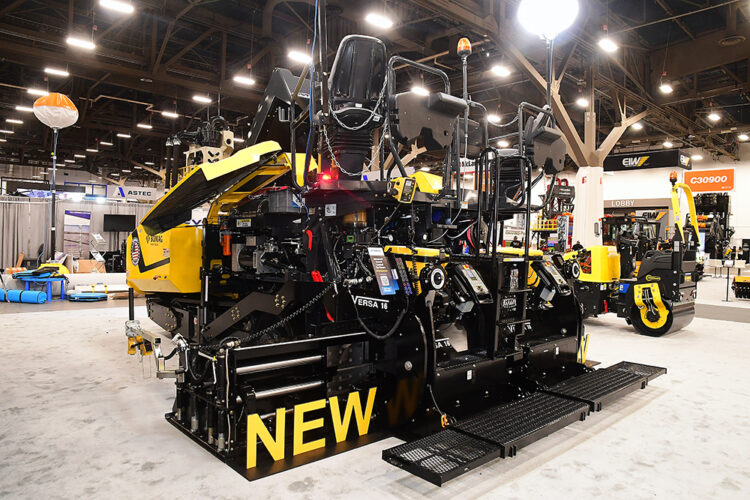 Improved paving performance with BOMAG’s latest CR 820 T Series 2 asphalt paver