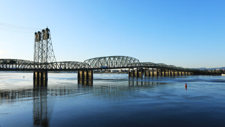 Replacing the I-5 bridge linking Vancouver in Washington with Portland in Oregon is now costing more than ever envisaged when the project was first put forward – image courtesy of © Harold Stiver| Dreamstime.com
