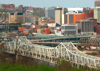 Work is starting for the new Brent Spence Bridge linking Ohio and Kentucky – image courtesy of © Anne Kitzman| Dreamstime.com