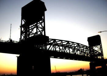 A new proposal has been made for the Cape Fear Memorial Bridge replacement project – image courtesy of © Jaydepadgett| Dreamstime.com